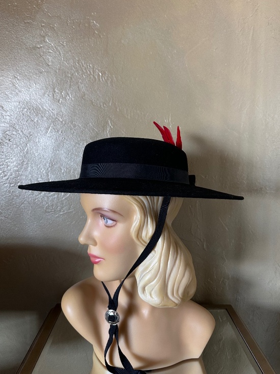 WESTERN STYLE VINTAGE HAT + RED FEATHERS & CHIN STRAP main image 4